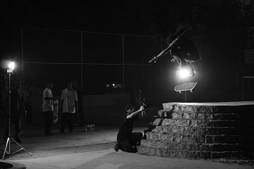 Fakie laser flip (foto: Sidney Arakaki)