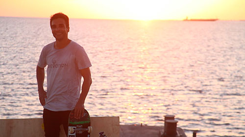 Allan Mesquita conta como foi andar de skate navegando no rio Amazonas e Tapajós (foto: Jerri Rossato Lima)