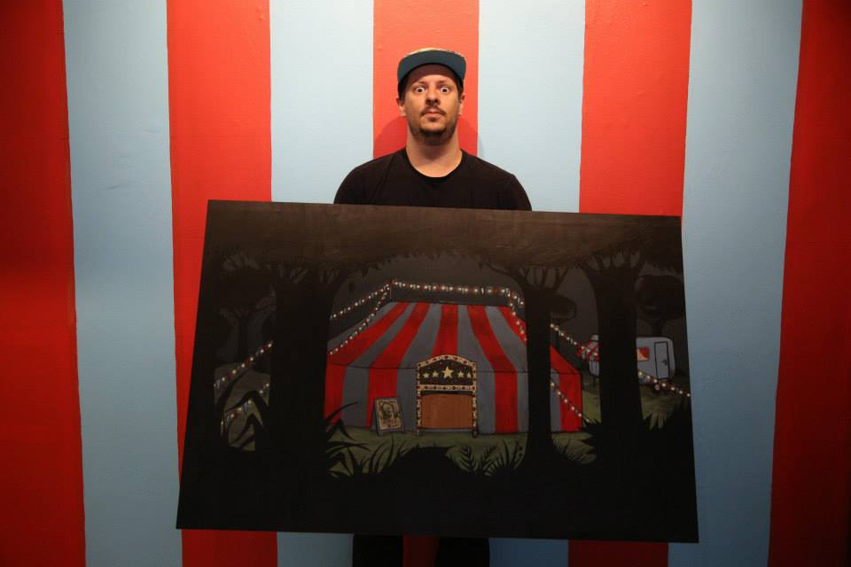 Mottilaa e sua exposição "O Circo Chegou", na Galeria Homegrown (Divulgação/Henrique Madeira)