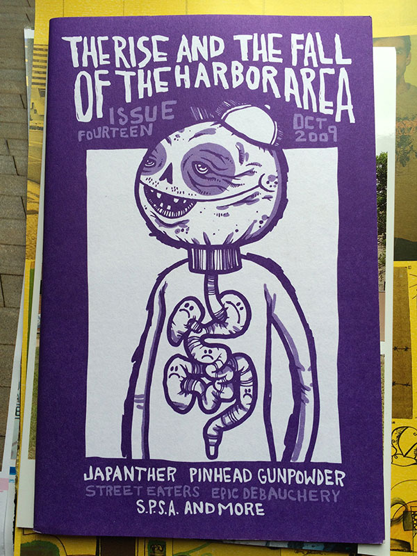 Fanzine norte-americano "The Rise and the fall of the Harbor Area", com arte de Michael Sieben na capa. Raridade de 2009 disponível na banca da Outprint (foto: Sidney Arakaki)