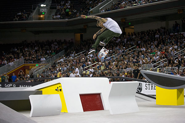 O backside nollie big heel do Cody MacEntire eu considero a melhor manobra do evento. Pena não entrar para o 9 Club (Cortesia Street League/Bryce Kanights)