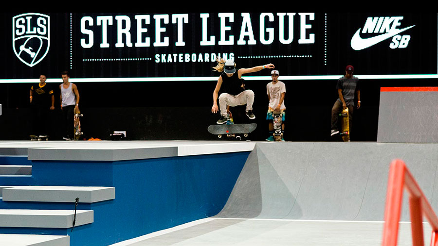 Gabi Mazetto em Nova York (Cortesia Nike Skateboarding)