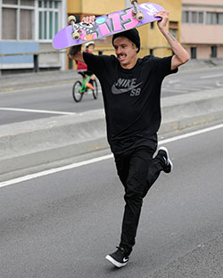 luan oliveira nike sb