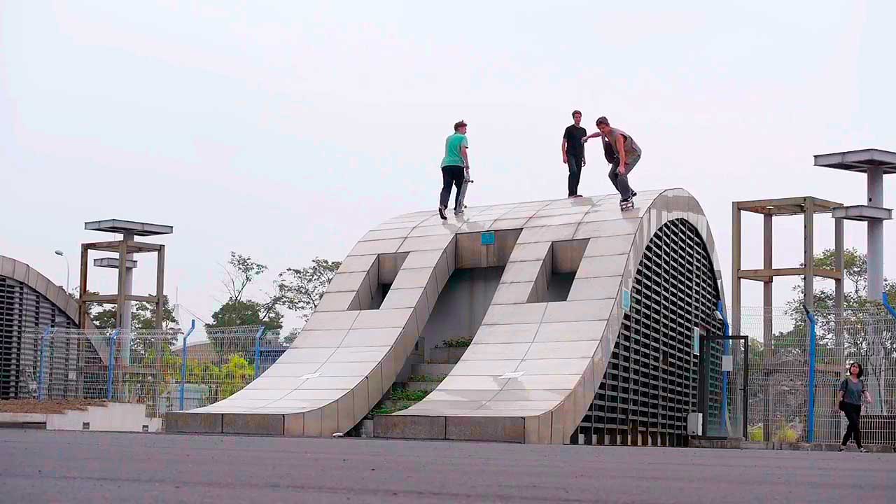 Nike SB Chronicles Vol. 3 Peek A Boo