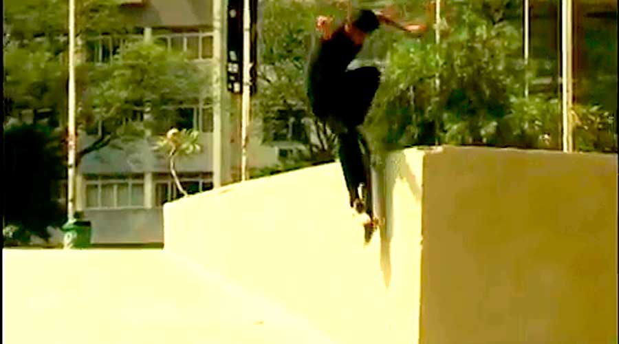 Thumb Home Skataholic akira wallride