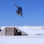 Skate no maior Deserto de Sal do mundo