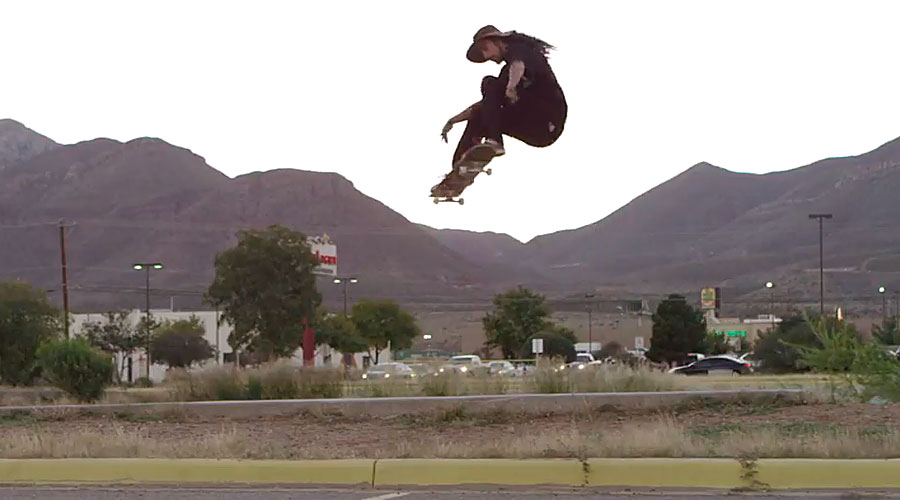 Vídeo de skate com o skatista profissional da Bones Wheels Cody Lockwood.