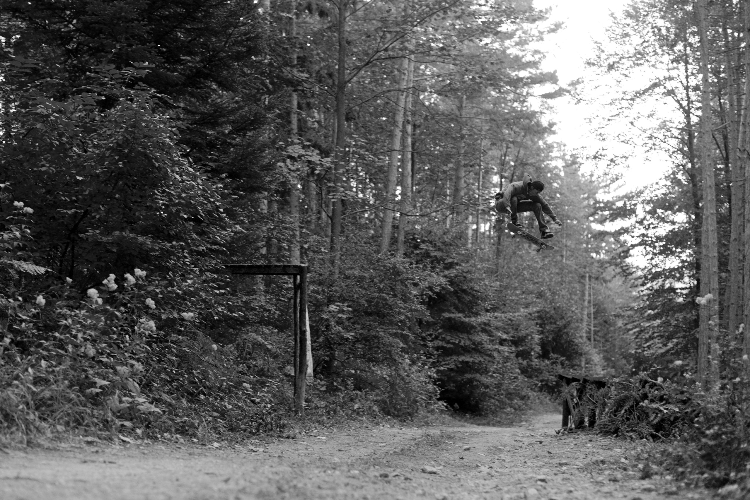 mauro-iglesias-kick-flip-street-gap-BW-magic-forest-julien-deniau Kopie