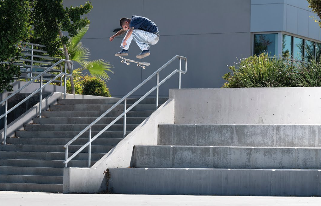 Miles Silvas na Primitive