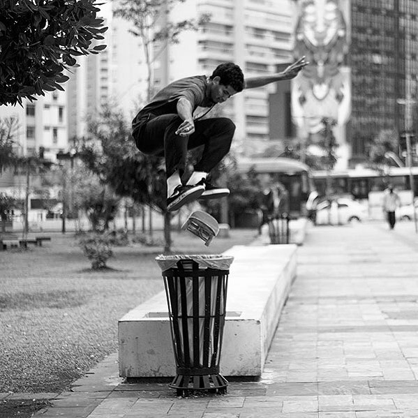 JN Charles - Largo da Batata