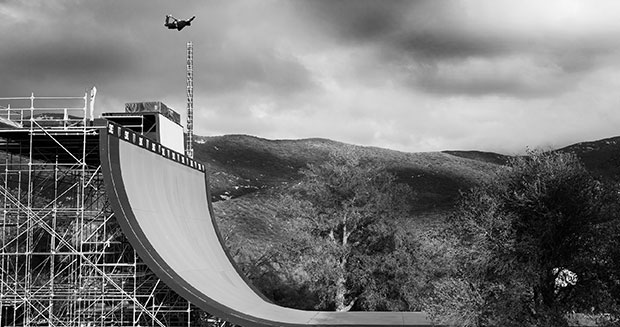 Assista ao programa World of X Games, do canal ABC, mostrando a aventura de Danny Way batendo seu próprio recorde mundial de aéreo.