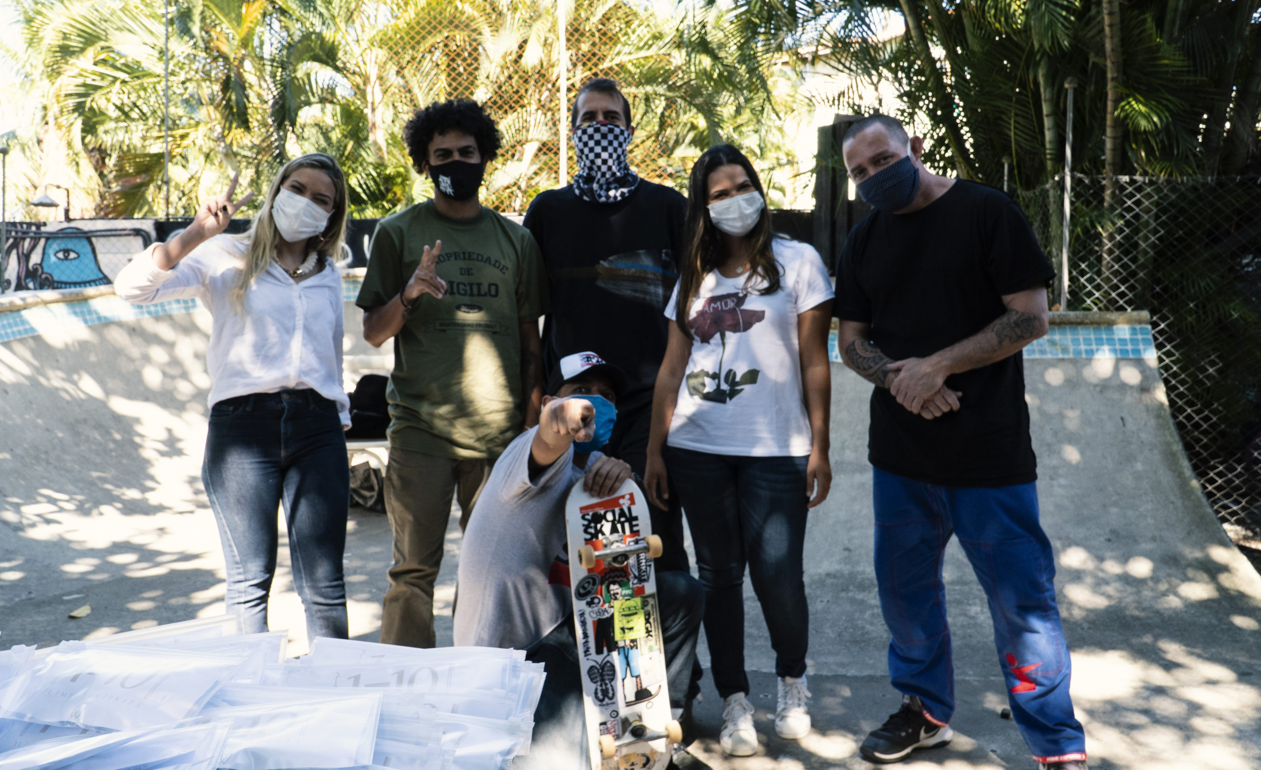 Instituto Bob Burnquist doa kits de higiene bucal scaled
