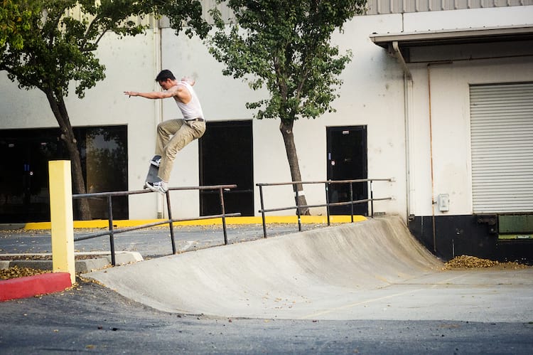 Elijah Berle para Fucking Awesome